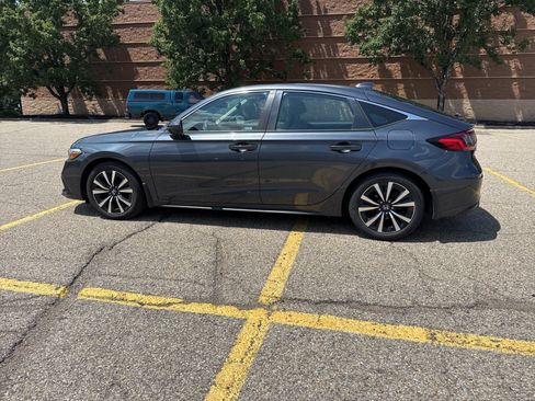 Used 2022 Honda Civic EX-L image 31