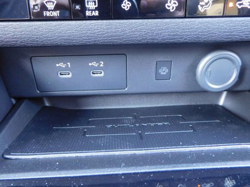 New 2025 Mitsubishi Outlander SE image 14