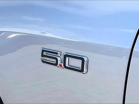 Used 2024 Ford Mustang GT Premium image 8