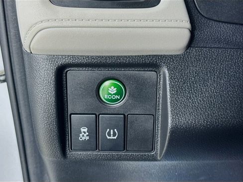 Used 2018 Honda HR-V EX image 13