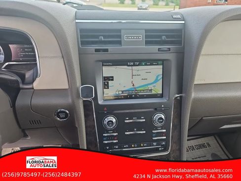Used 2015 Lincoln Navigator 2WD image 15