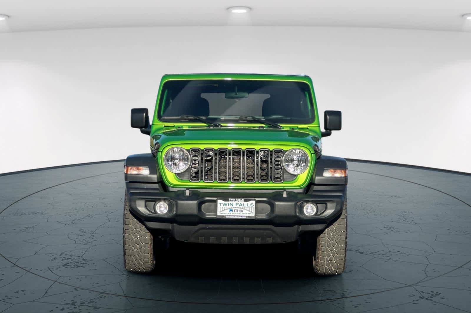 Used 2025 Jeep Wrangler Sport AWD/4WD image 10