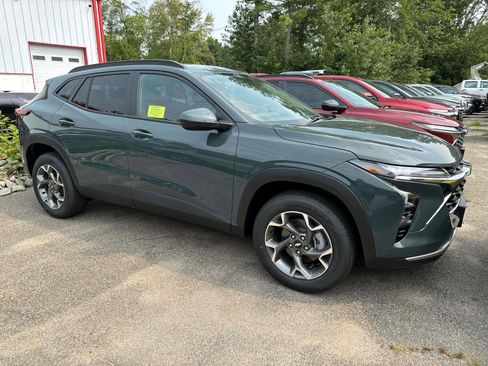 New 2025 Chevrolet Trax LT w/ Driver Confidence Package image 4