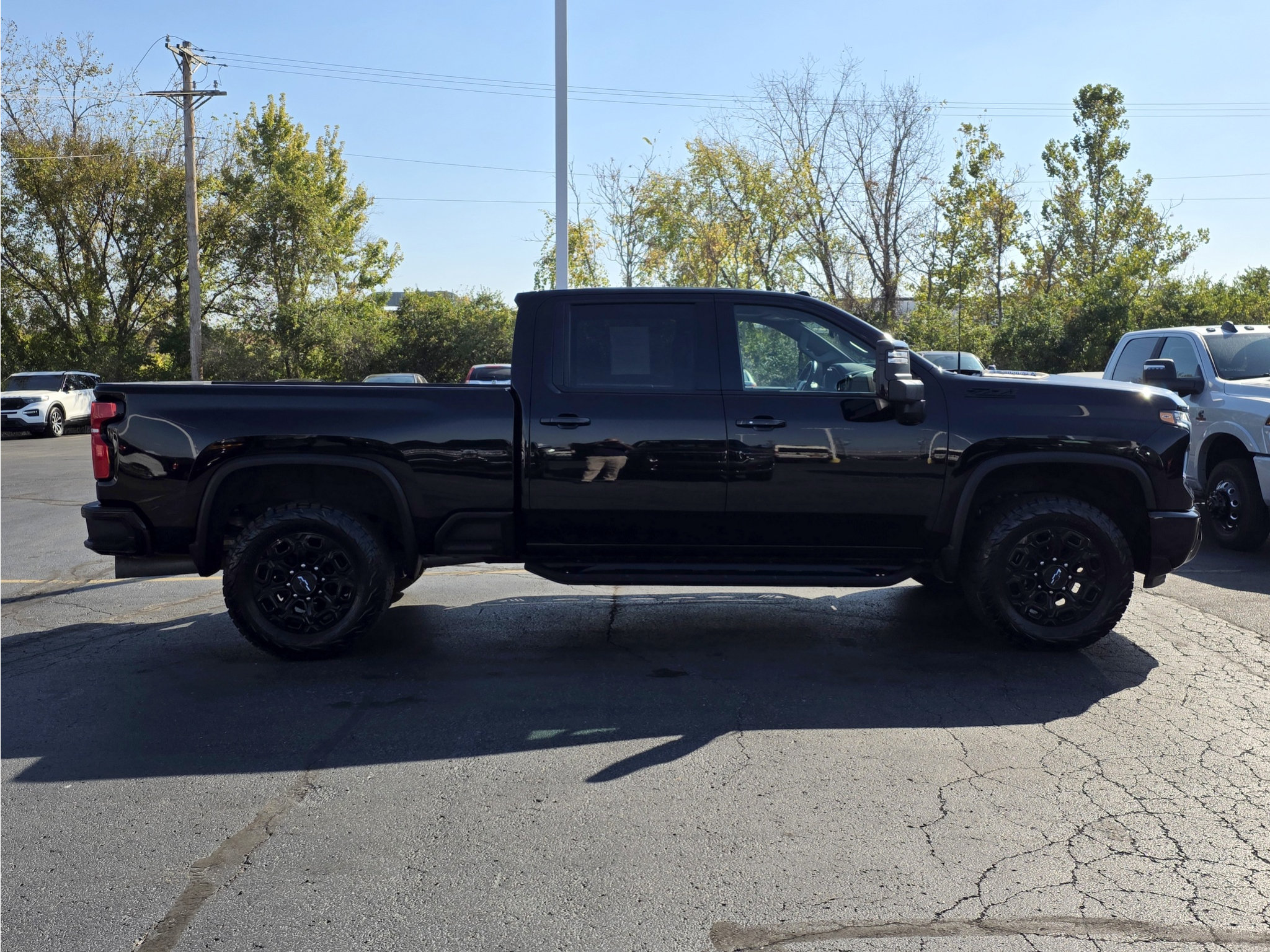 Used 2024 Chevrolet Silverado 3500 LTZ w/ LTZ Plus Package AWD/4WD image 8