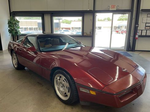 Used 1988 Chevrolet Corvette Coupe RWD image 14