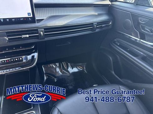 Used 2023 Lincoln Corsair FWD image 22