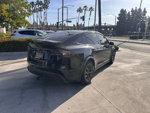 Used 2023 Tesla Model X AWD/4WD image 5