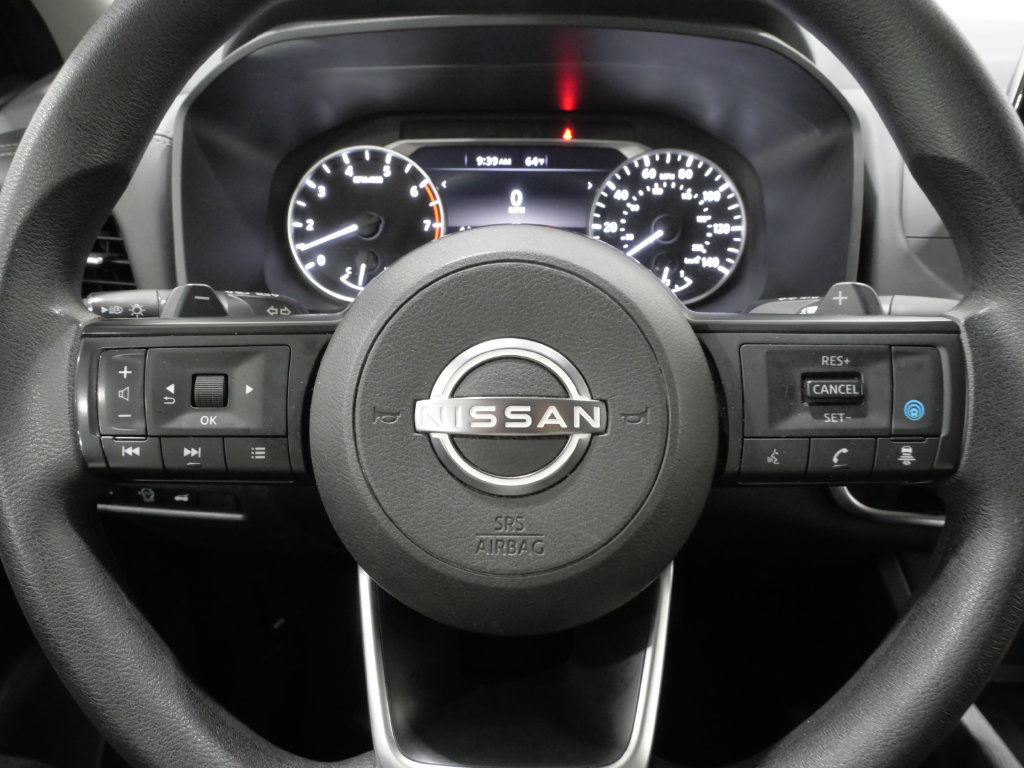 Used 2024 Nissan Rogue SV AWD/4WD image 16