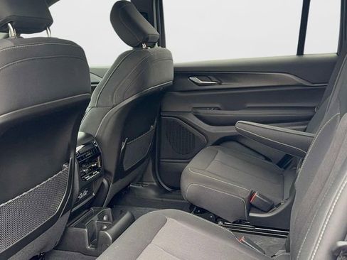 New 2026 Jeep Grand Cherokee L Laredo image 27