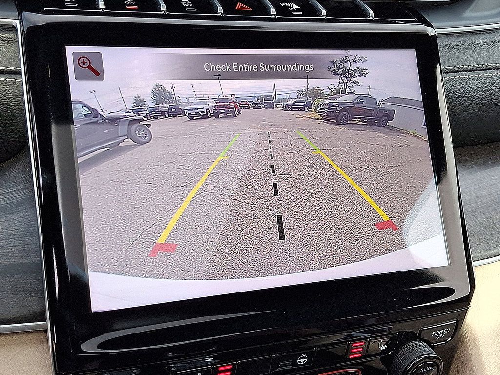 Used 2025 Jeep Grand Cherokee Limited w/ Trailer Tow Package AWD/4WD image 21