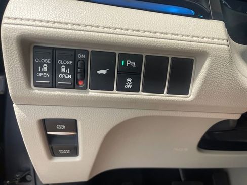 Certified 2025 Honda Odyssey Elite image 14