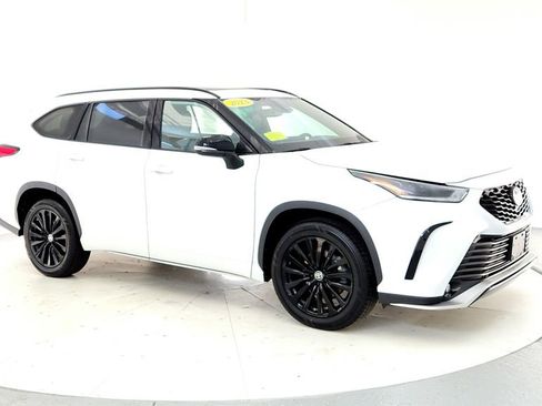Used 2023 Toyota Highlander XSE AWD/4WD image 7