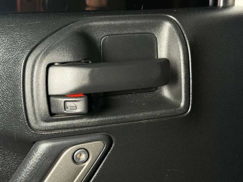 Used 2017 Jeep Wrangler Unlimited Sport w/ Quick Order Package 24S AWD/4WD image 18