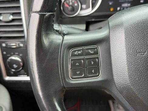 Used 2019 RAM 1500 Big Horn AWD/4WD image 14