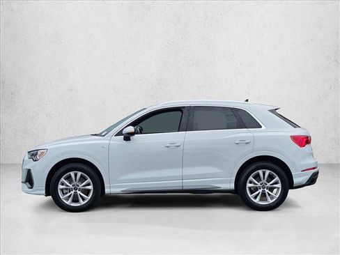 Used 2025 Audi Q3 2.0T Premium w/ Convenience Package image 8