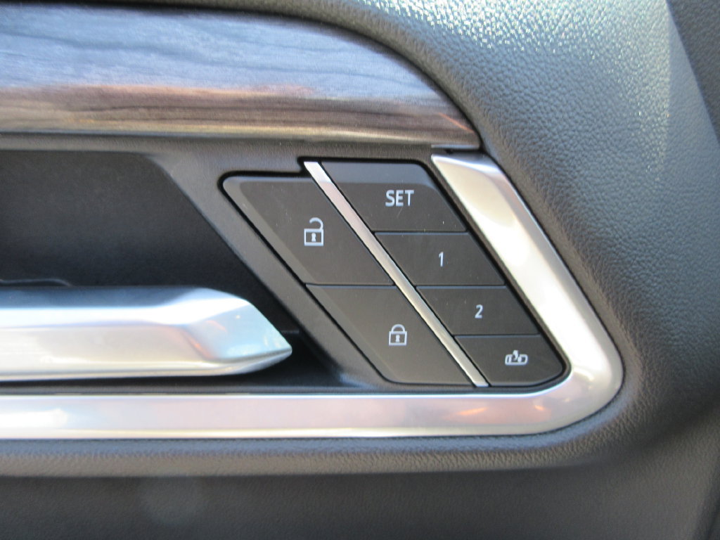 Certified 2025 Chevrolet Silverado 1500 LTZ AWD/4WD image 26