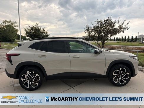 New 2026 Chevrolet Trax RS FWD image 21