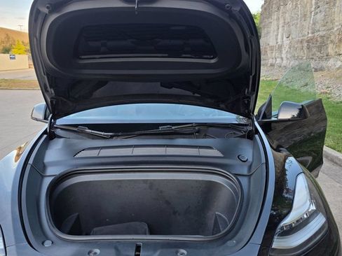 Used 2021 Tesla Model Y Long Range AWD/4WD image 39