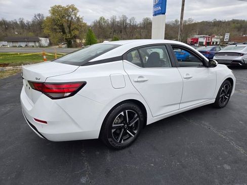 Used 2024 Nissan Sentra SV FWD image 8