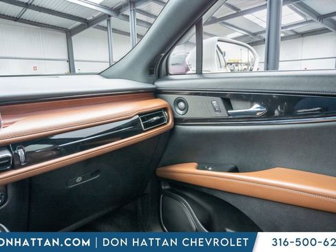 Used 2022 Lincoln Nautilus Reserve w/ Equipment Group 201A image 14