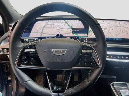 Used 2025 Cadillac Lyriq Sport AWD/4WD image 11