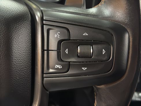 Used 2022 GMC Sierra 1500 AT4 w/ Sierra Safety Plus Package image 30