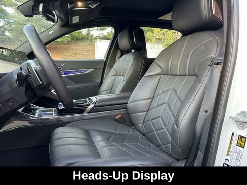 Used 2025 BMW 760i xDrive w/ Executive Package AWD/4WD image 15