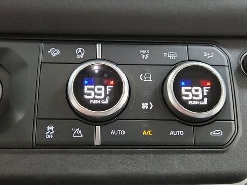 Used 2022 Land Rover Defender 110 SE AWD/4WD image 35