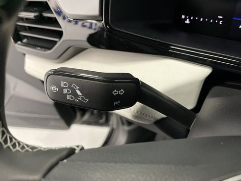 New 2026 Volkswagen Taos S image 19