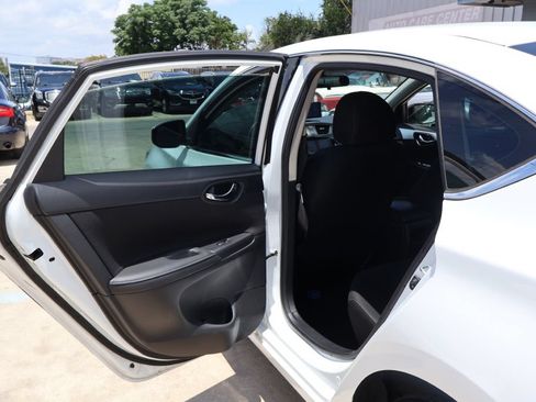 Used 2019 Nissan Sentra S FWD image 15