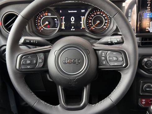 New 2025 Jeep Gladiator Rubicon image 12