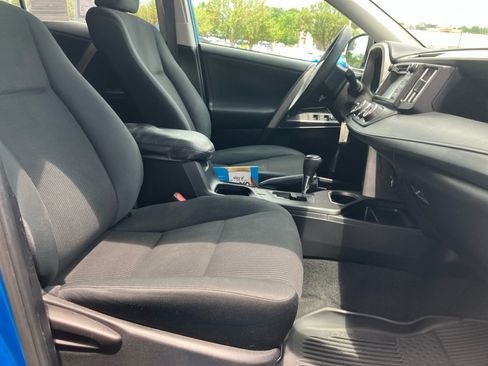 Used 2016 Toyota RAV4 LE AWD/4WD image 32