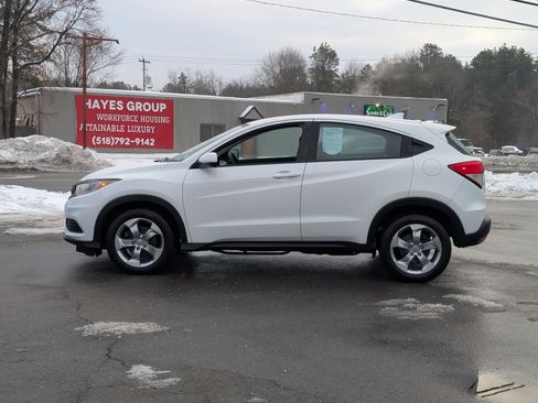 Used 2021 Honda HR-V LX image 7