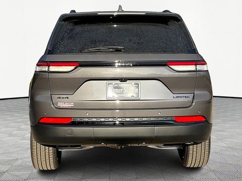 New 2025 Jeep Grand Cherokee Limited w/ Black Appearance Package image 4