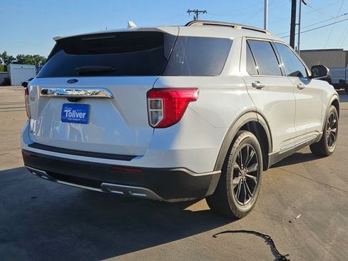 Used 2020 Ford Explorer XLT w/ Equipment Group 202A RWD image 4