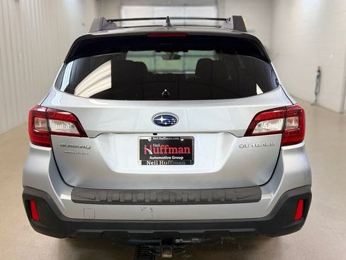 Used 2019 Subaru Outback 2.5i Limited AWD/4WD image 6