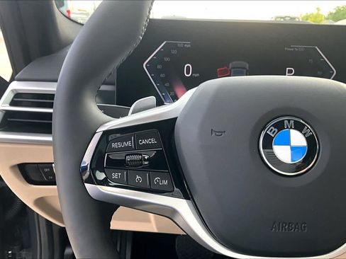 Used 2025 BMW 330i Sedan w/ Premium Package RWD image 20