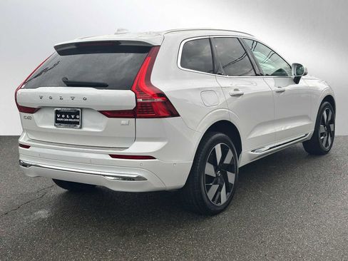 Certified 2023 Volvo XC60 T8 Ultimate w/ Climate Package image 3