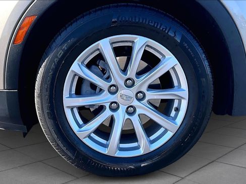 Used 2023 Cadillac XT4 Luxury w/ Cold Weather Package image 10