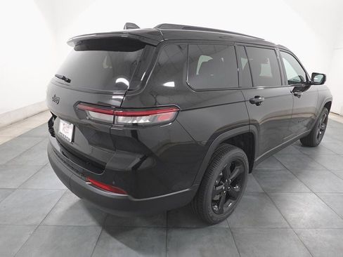 New 2025 Jeep Grand Cherokee L Altitude image 5