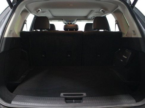 Used 2023 Nissan Rogue SV w/ SV Premium B Package image 31