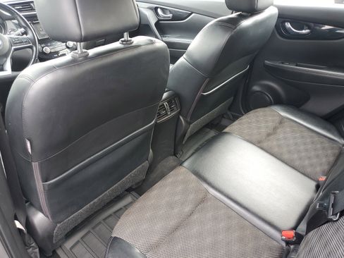 Used 2022 Nissan Rogue Sport SV w/ Technology Package AWD/4WD image 9