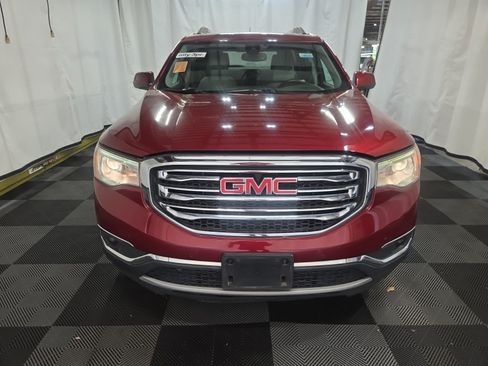 Used 2018 GMC Acadia SLT FWD image 2