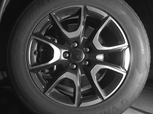 Used 2025 Jeep Compass Trailhawk image 12