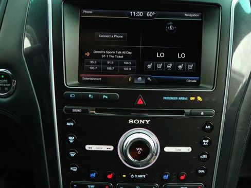 Used 2016 Ford Explorer Platinum AWD/4WD image 26