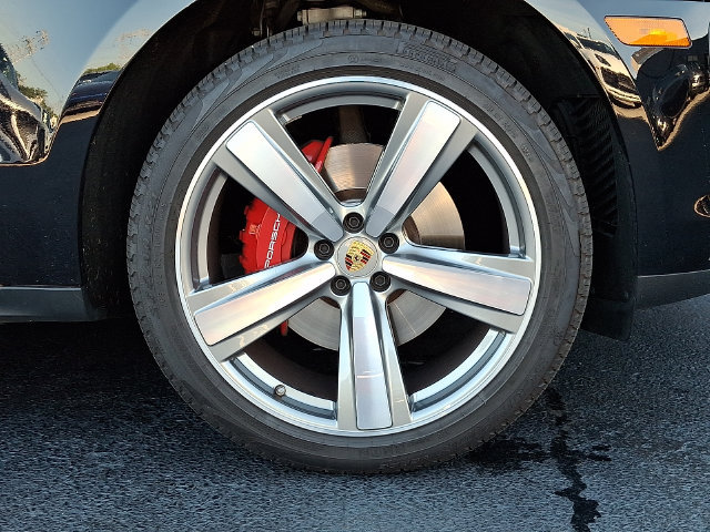 Certified 2024 Porsche Macan S AWD/4WD image 12