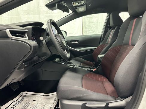 Used 2025 Toyota Corolla SE image 14