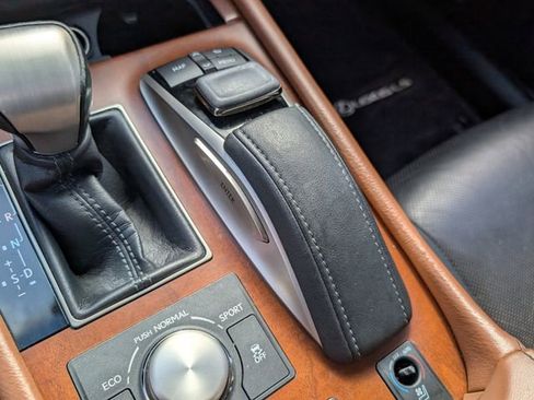 Used 2016 Lexus LS 460 image 27