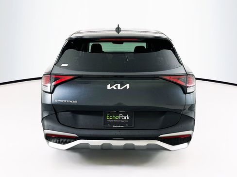Used 2025 Kia Sportage LX image 7