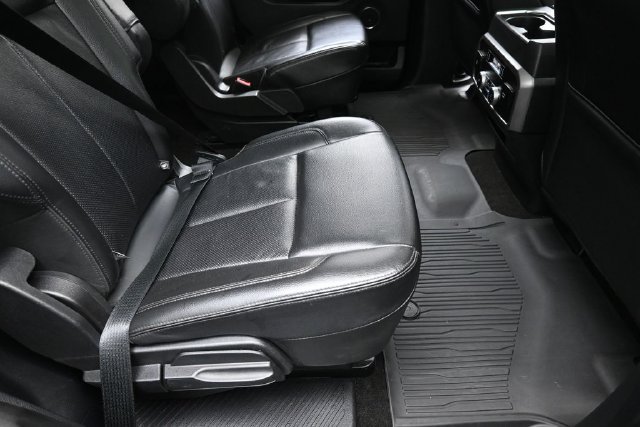 Used 2020 Ford Expedition XLT w/ Equipment Group 202A AWD/4WD image 29